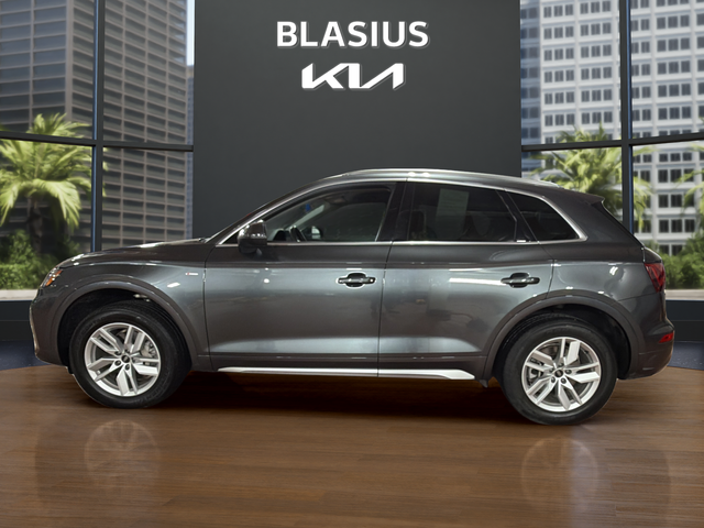 2023 Audi Q5 45 S line Premium quattro