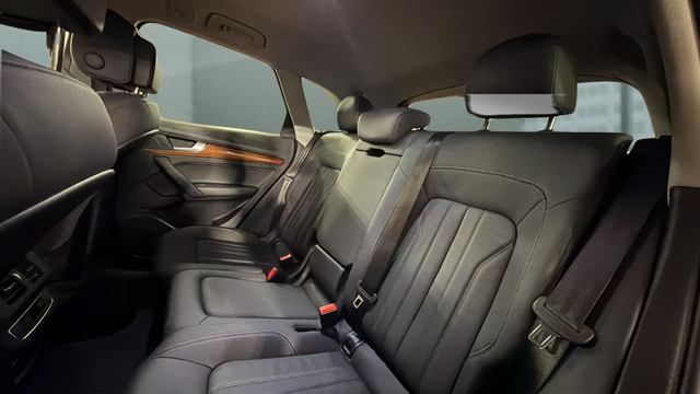 2023 Audi Q5 45 S line Premium quattro