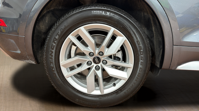 2023 Audi Q5 45 S line Premium quattro