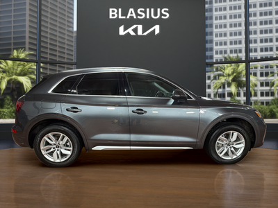 2023 Audi Q5 45 S line Premium quattro