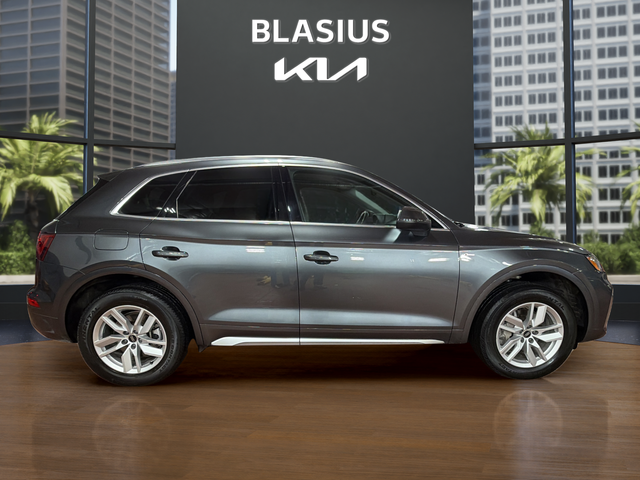 2023 Audi Q5 45 S line Premium quattro