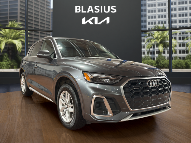 2023 Audi Q5 45 S line Premium quattro