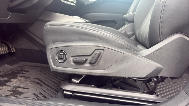 2023 Audi Q4 e-tron Prestige quattro