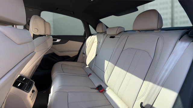 2023 Audi A4 45 S line Premium Plus quattro