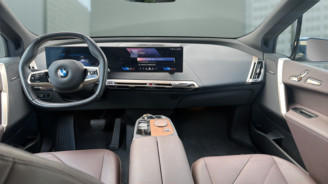 2026 BMW iX xDrive45