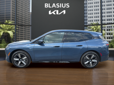 2026 BMW iX xDrive45