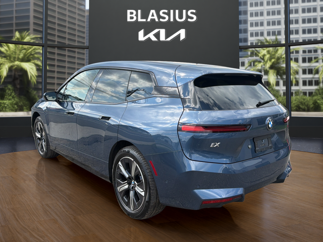 2026 BMW iX xDrive45