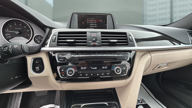 2017 BMW 3 Series 330i xDrive