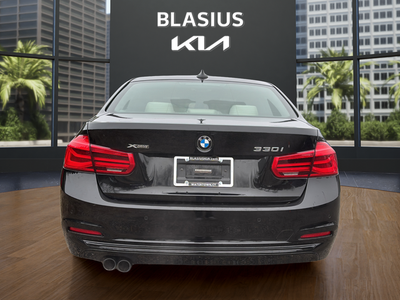2017 BMW 3 Series 330i xDrive