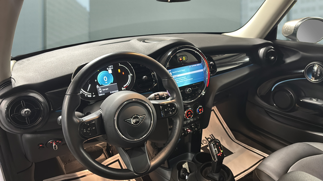 2023 MINI Cooper Signature