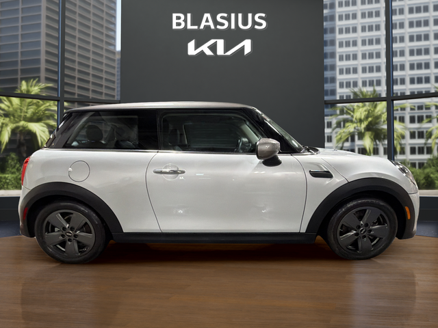 2023 MINI Cooper Signature