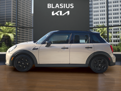 2022 MINI Cooper S Signature