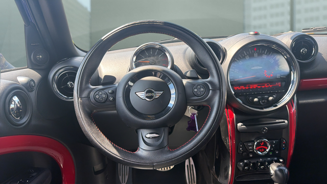 2016 MINI John Cooper Works Countryman Base