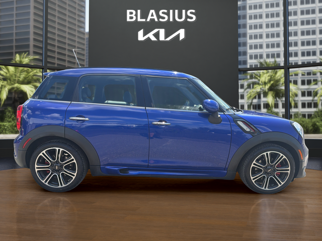 2016 MINI John Cooper Works Countryman Base