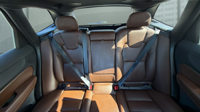 2023 Volvo XC60 B5 Plus Dark Theme