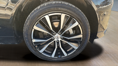 2023 Volvo XC60 B5 Plus Dark Theme