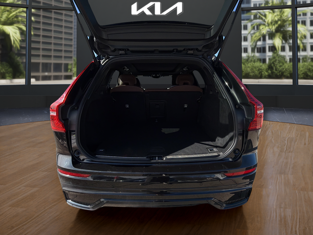 2023 Volvo XC60 B5 Plus Dark Theme